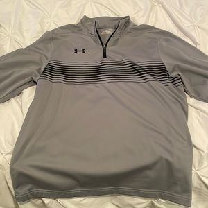 Under Armour 1/4 zip, Size L.